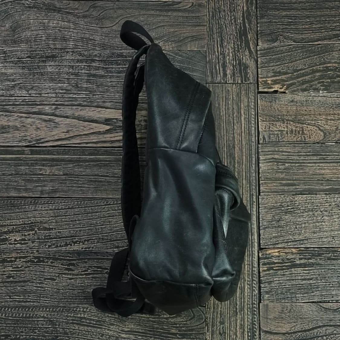 [이스트팩 X 앤디워홀] 레더 패디드 파커 가죽 백팩 M17011 상품이미지4