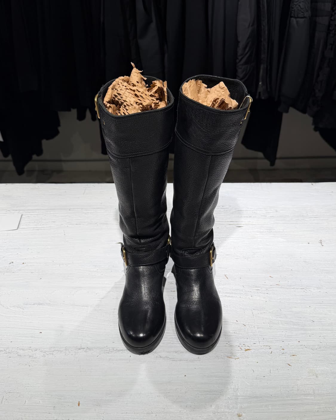 프라다 블랙 비텔로 다이노 금장 레터링 로고 롱부츠 상품이미지2