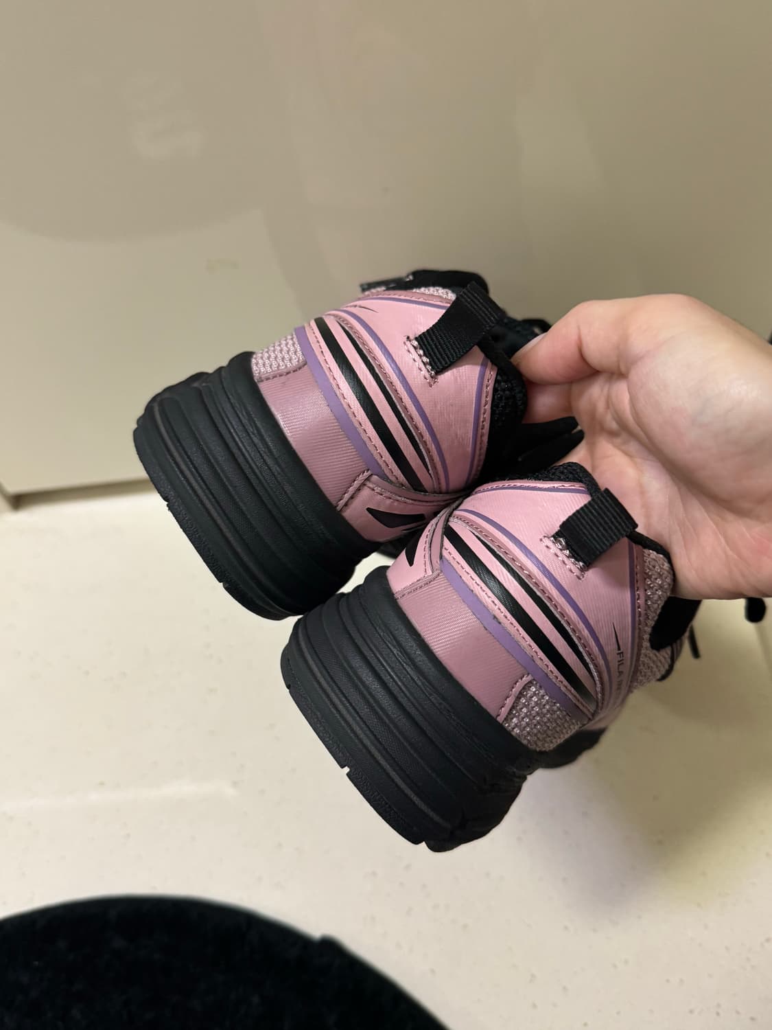 휠라 인터런 2.0 핑크 235 상품이미지3