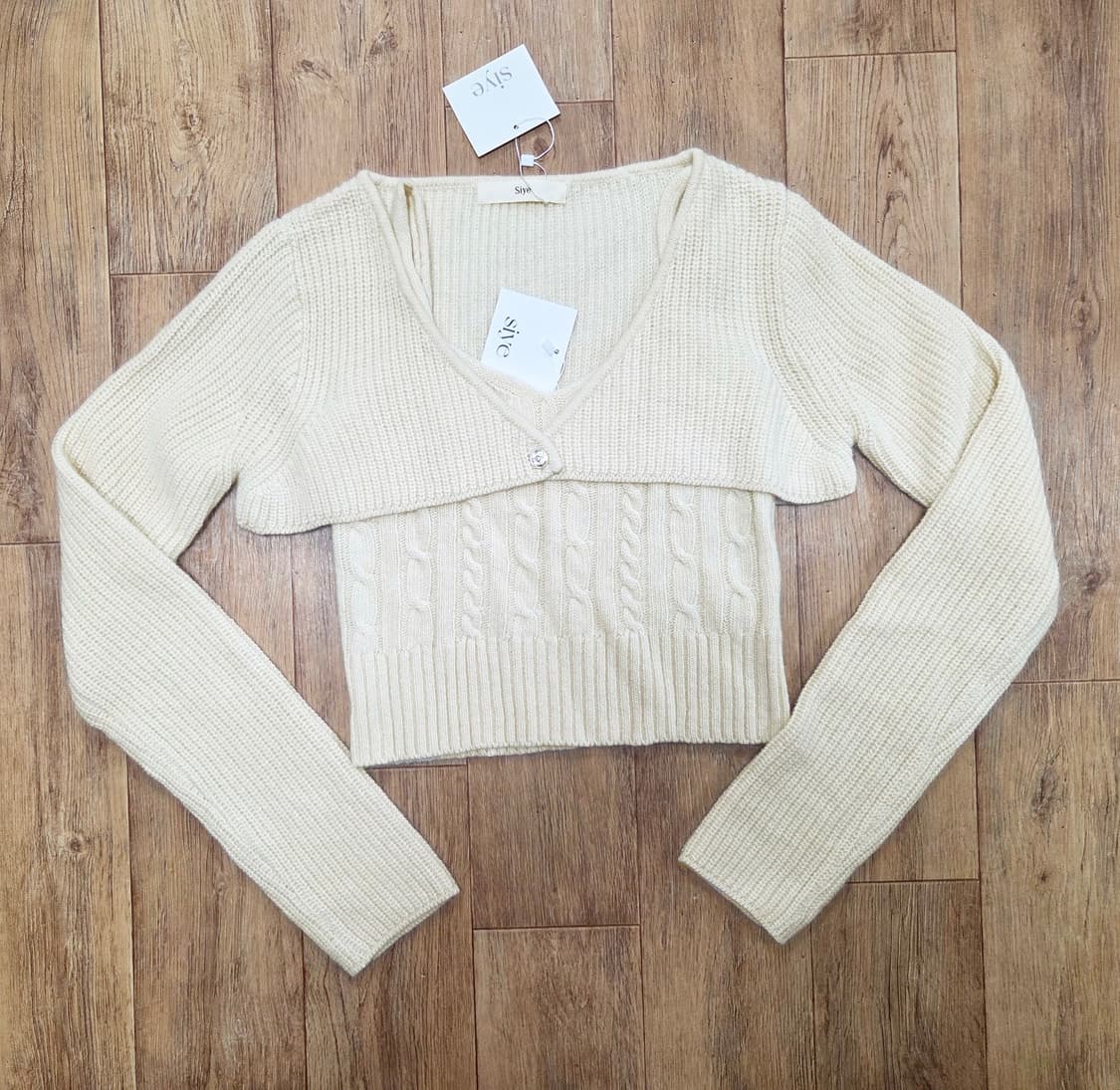 시예(siye) 시예샵 샵시예 크림 홀리데이 라쿤볼레노 니트셋  새상품  상품이미지3