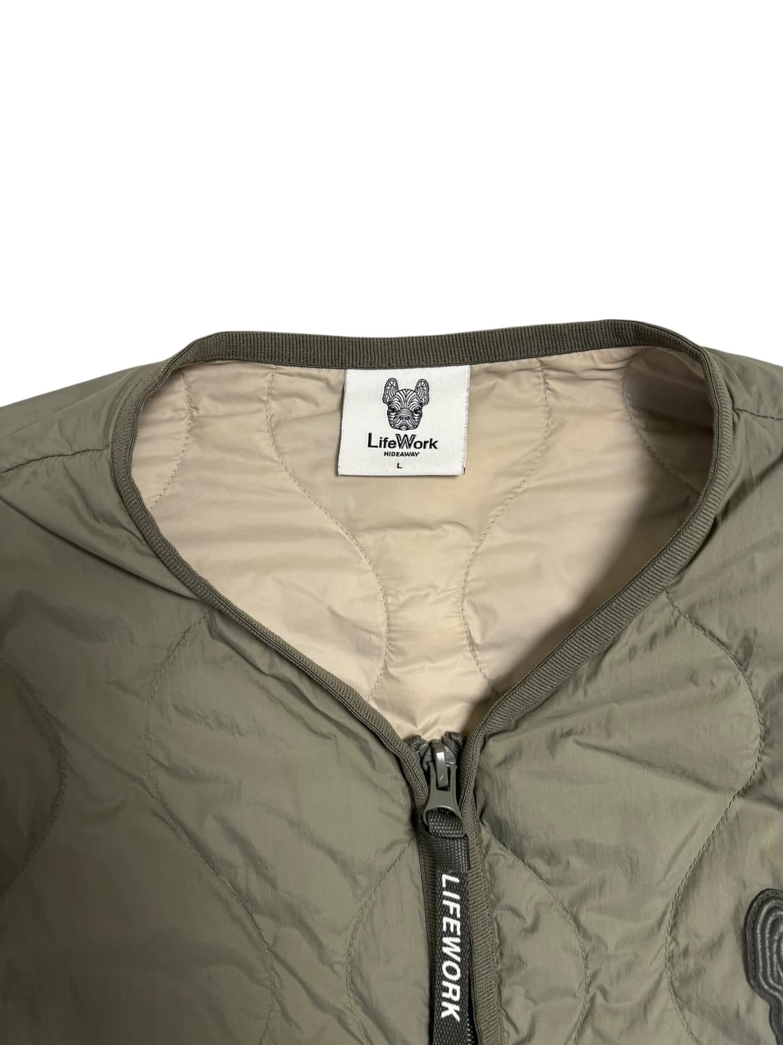 라이프워크 웨이브 퀼팅 라이트 다운 점퍼 카키 상품이미지6