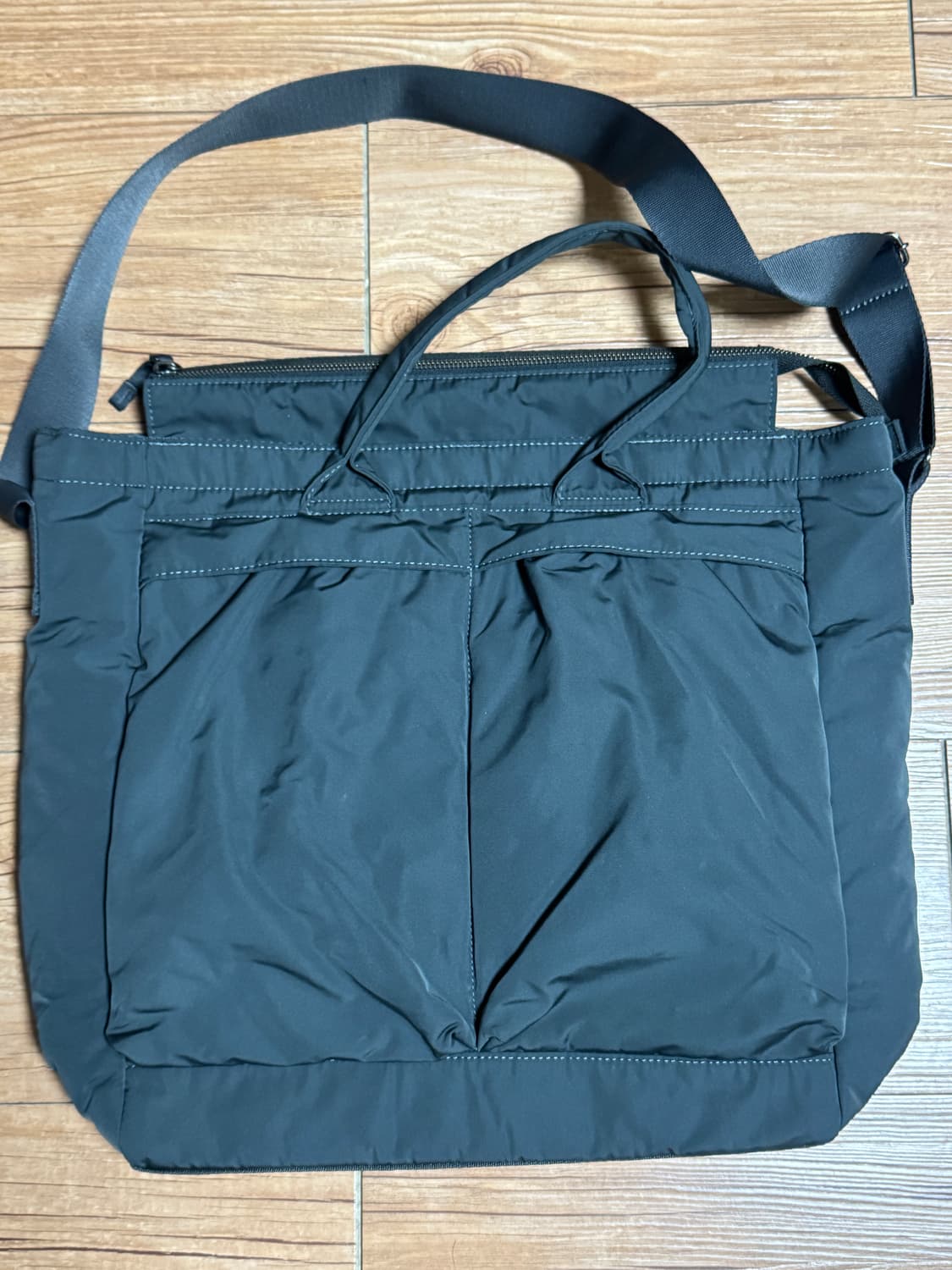 유니클로 C 2WAY 유틸리티 백 그레이 상품이미지2