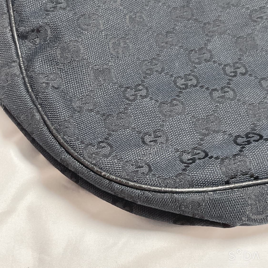 구찌 GG로고 크로스백 상품이미지4