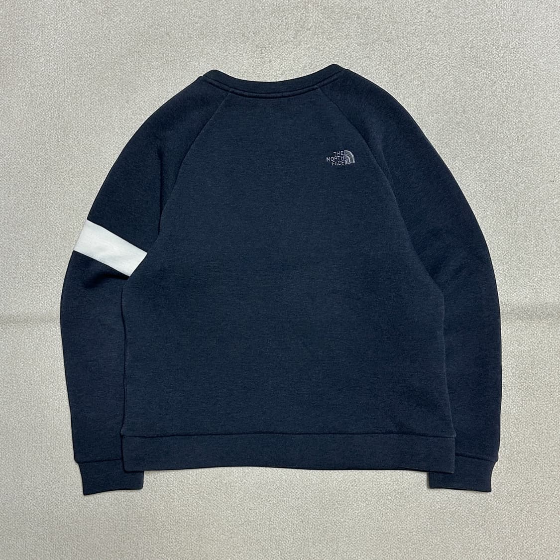 노스페이스 패시네이팅 스웨트셔츠 상품이미지3