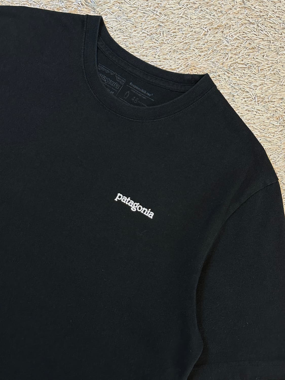 파타고니아 PATAGONIA 피츠로이 백프린팅 반팔 티셔츠 블랙 상품이미지3