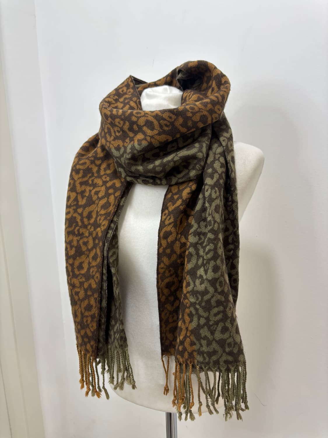 브라운 카키 호피 레오파드 머플러 목도리 상품이미지1