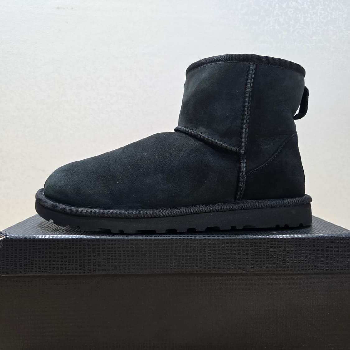 260 UGG 어그 남성용 클래식 미니 블랙  상품이미지3