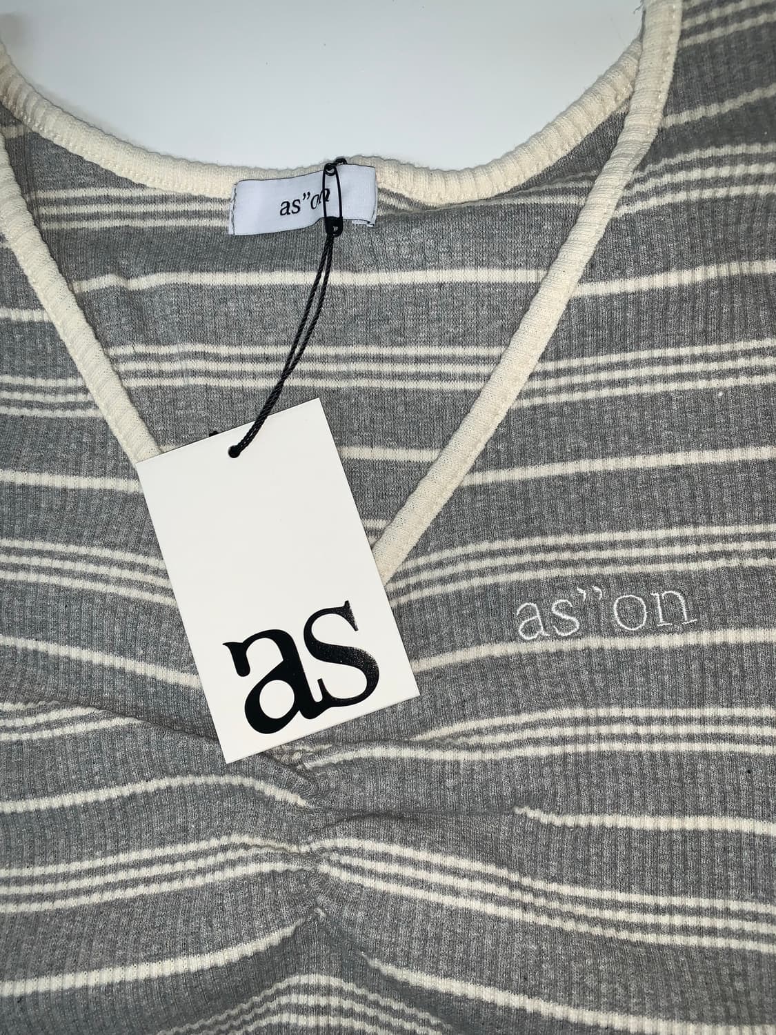 BUMBLE STRIPE SHIRRING TEE / GRAY 상품이미지10