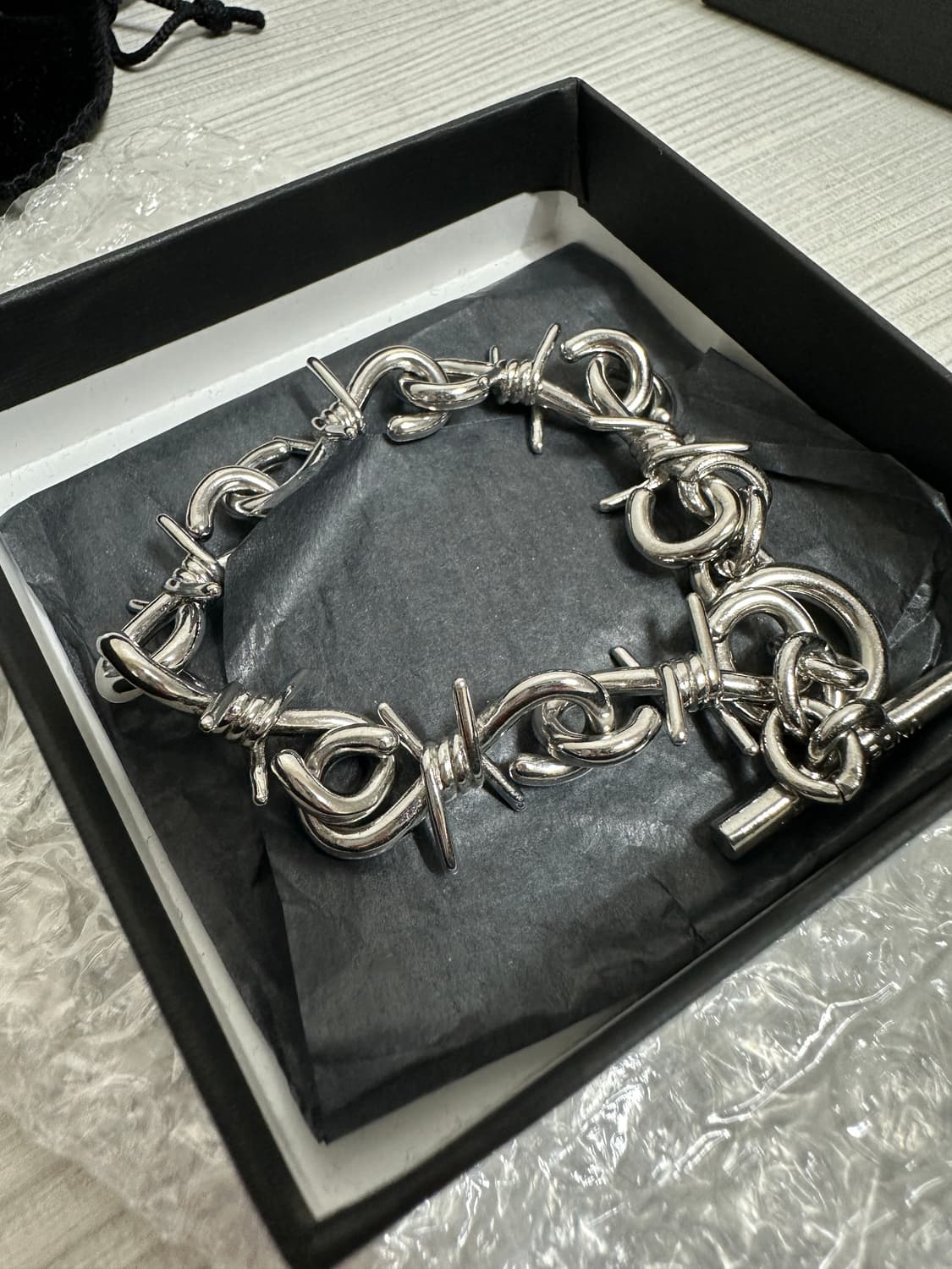 언더커버 21aw 샹달 리메이크 팔찌 상품이미지1