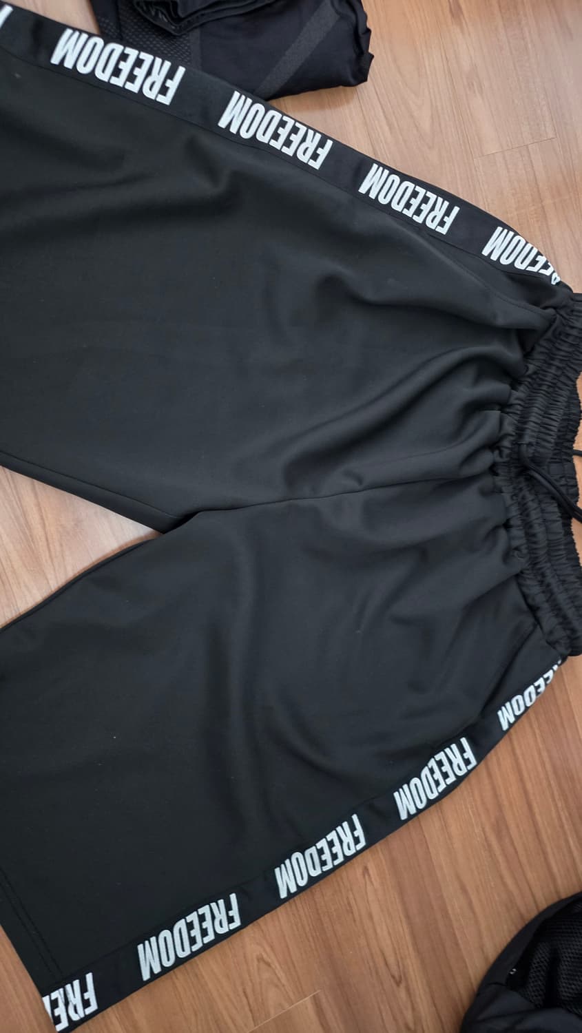 프리덤 버뮤다 팬츠 판매합니다! 상품이미지1