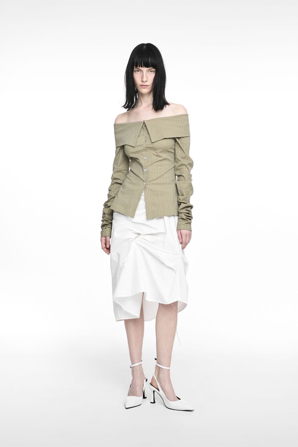 NACHE STRIPED OFF SHOULDER SHIRT KHAKI 상품이미지2