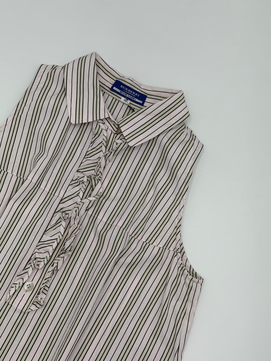 버버리 블루라벨 프릴 슬리브리스 셔츠 상품이미지3