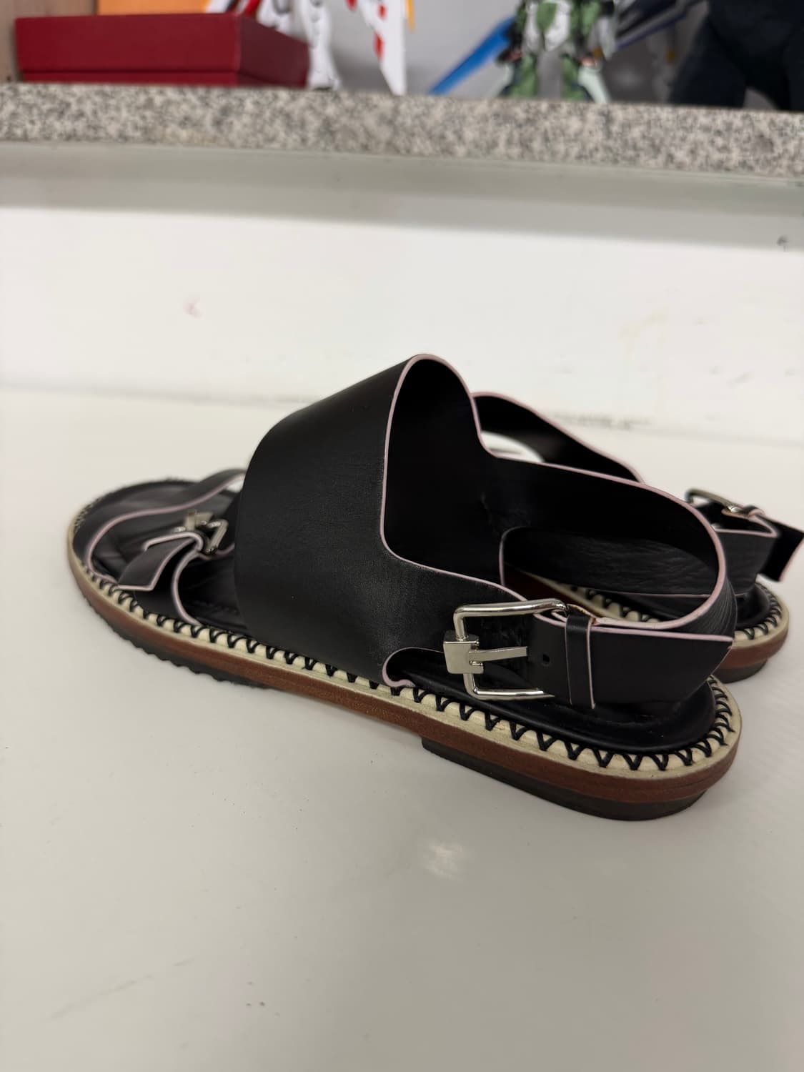정품) TODS 토즈 여성 블랙 버클 스트랩 샌들 37 상품이미지6