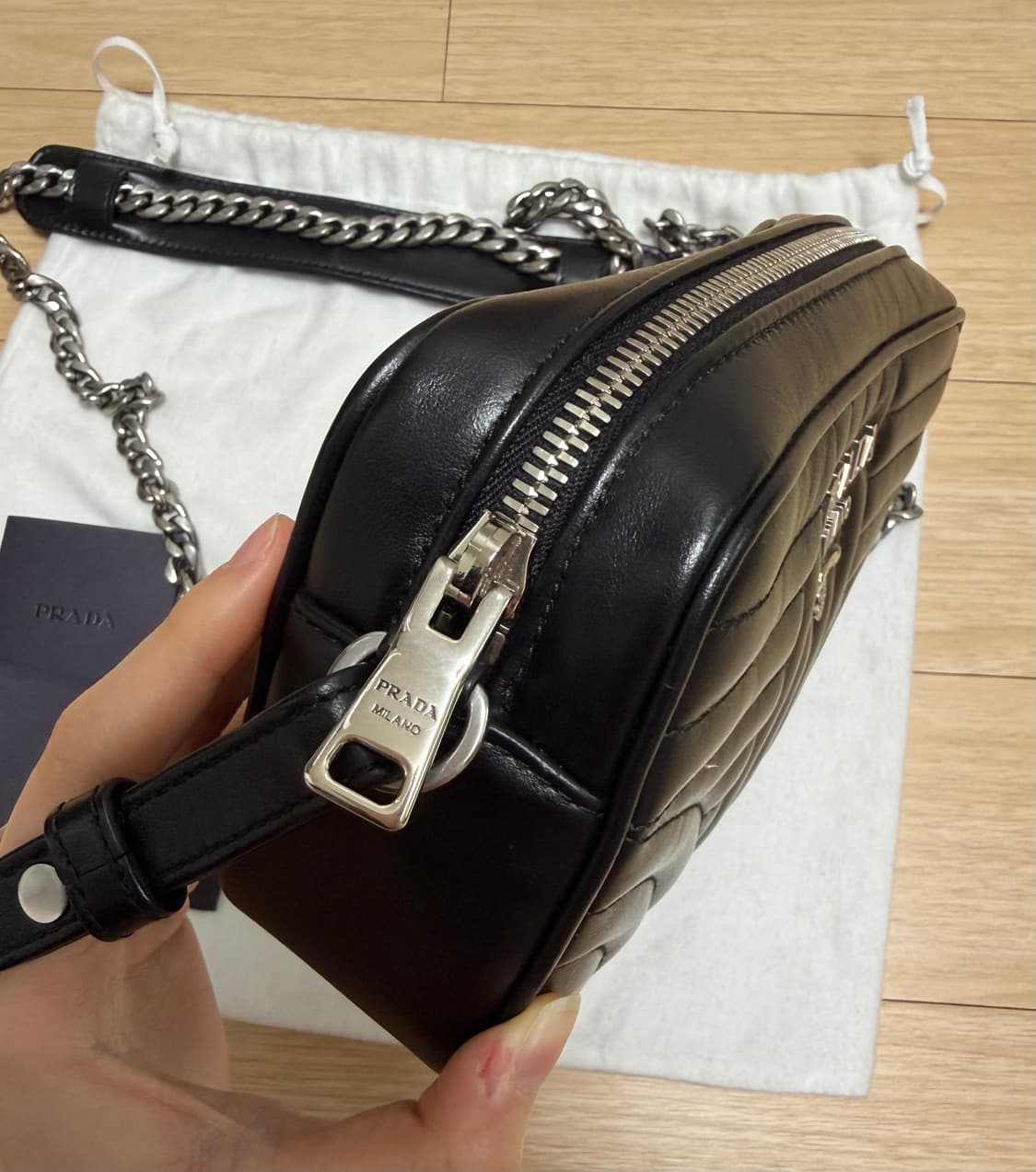 프라다 벤다이어그램 체인 카메라백 상품이미지2