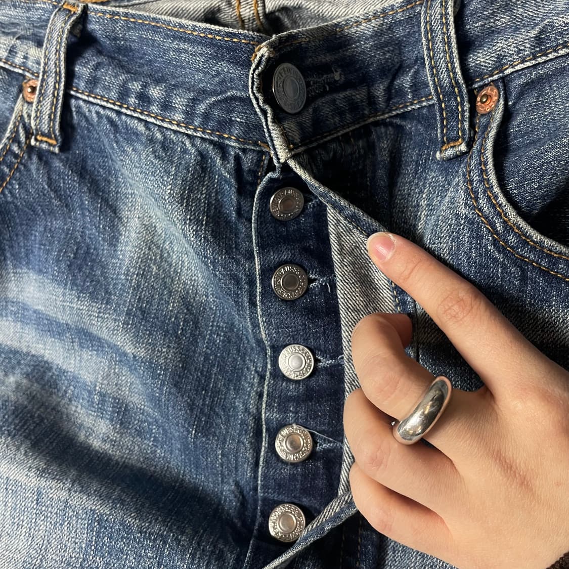 (38) 리바이스 501 버튼플라이 중청 워싱 데님 팬츠 상품이미지3