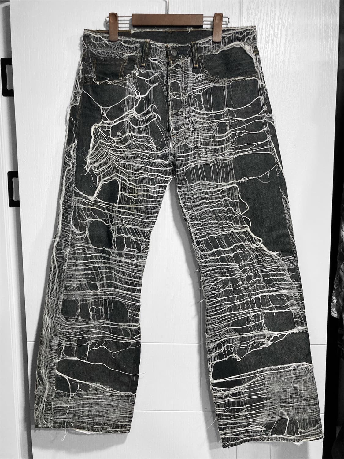 스파이더웹 데님 팬츠 상품이미지1