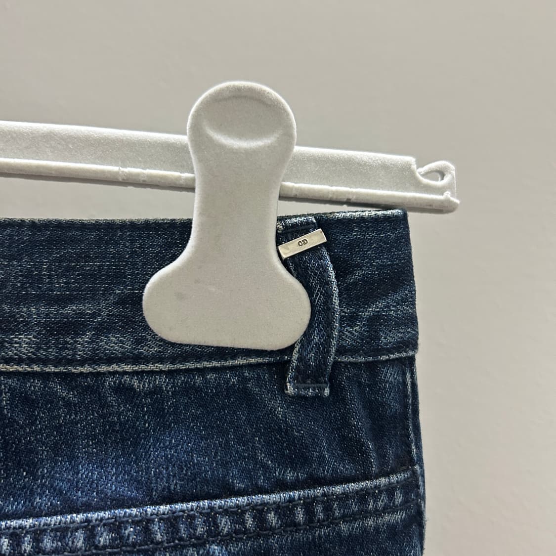 디올 컷아웃 데님팬츠 상품이미지6