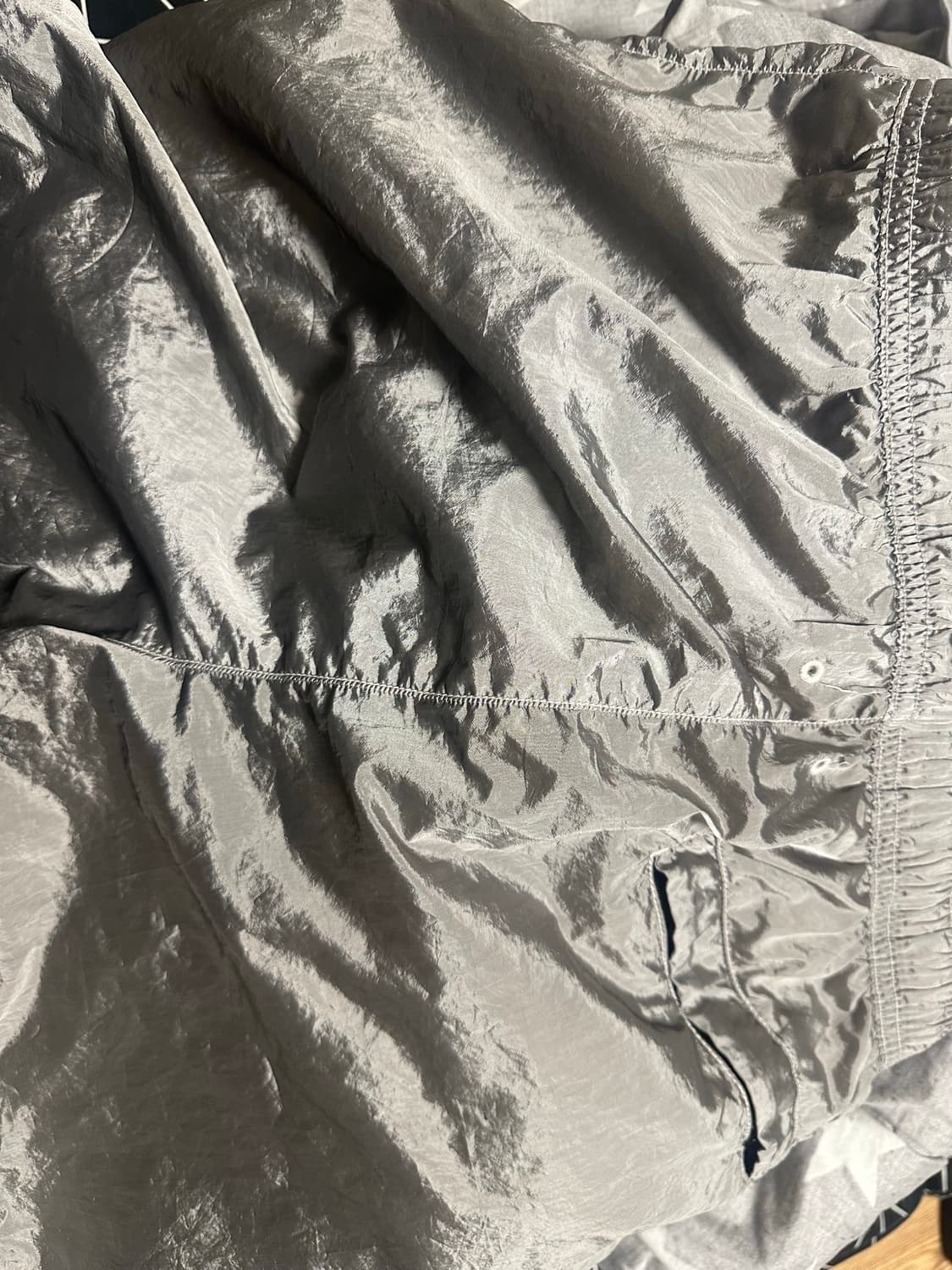 스톤아일랜드 나일론메탈 스웜팬츠 반바지 M 판매합니다. 상품이미지2