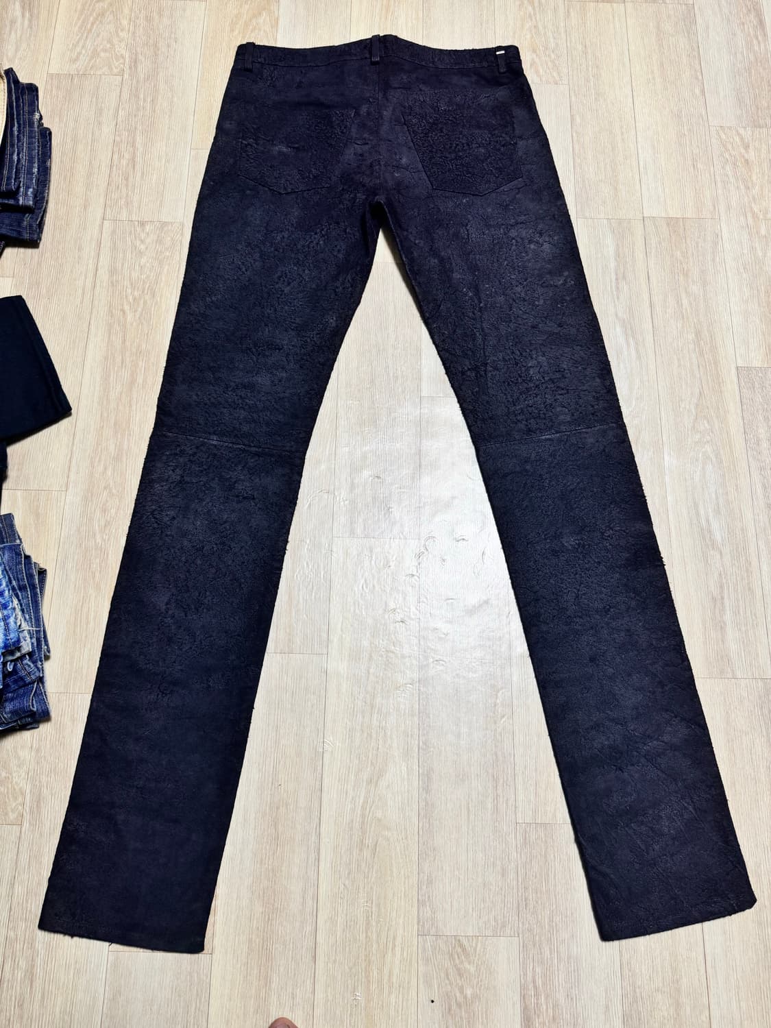 디올옴므 03 러스터 디스트로이드 레더 팬츠 상품이미지6