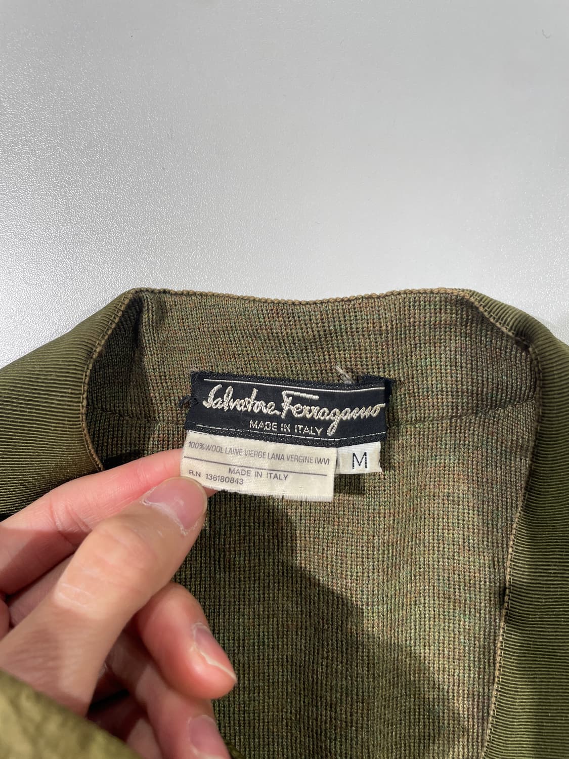 살바토레 페라가모 카키 사이드 포켓 울 버튼 가디건 상품이미지7