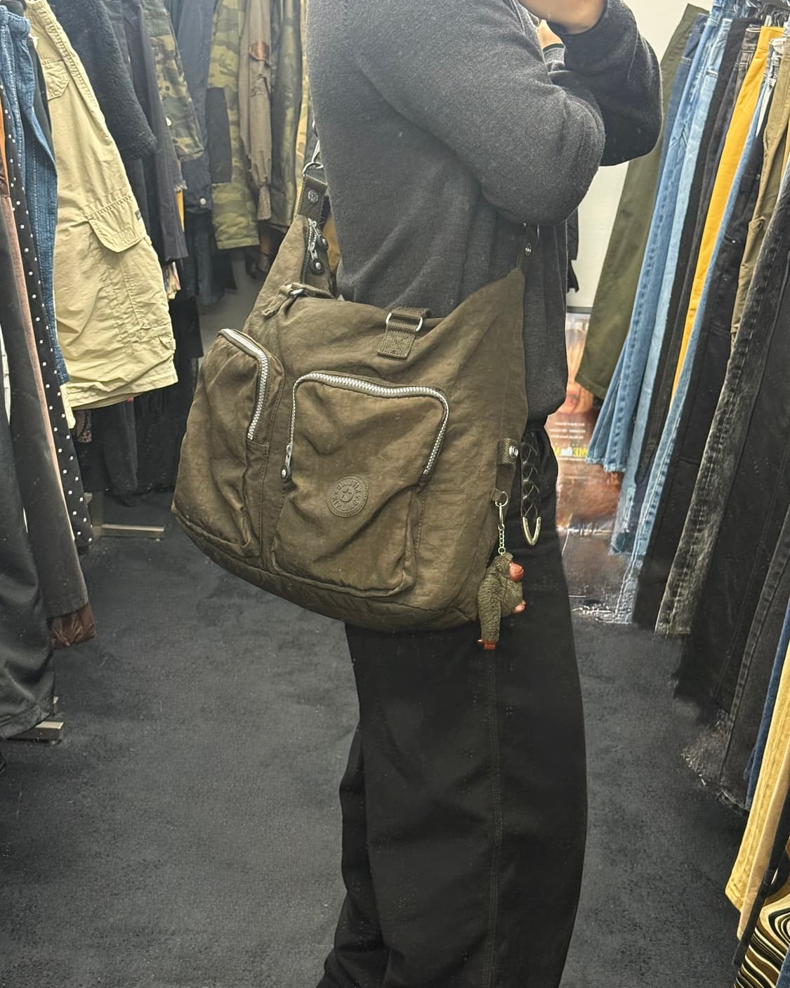 키플링 브라운 갈색 빅 크로스백 토드백 큰 가방 고릴라 인형 키링 모리걸 상품이미지2