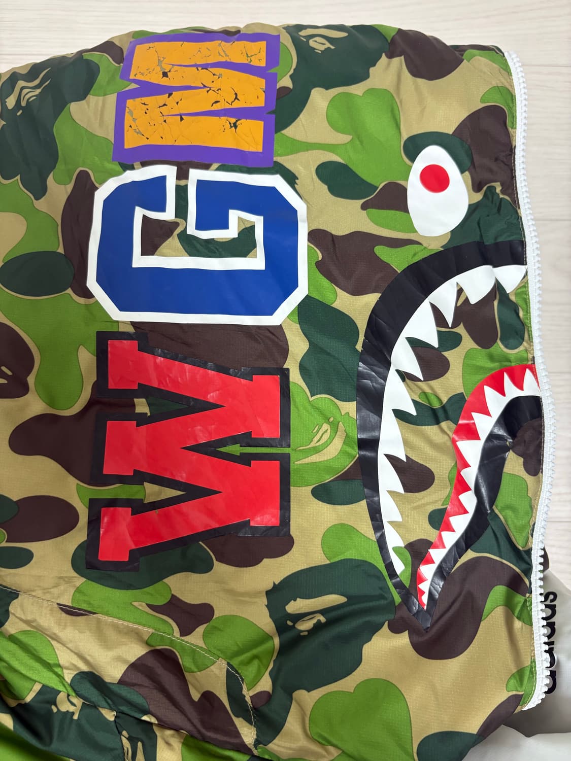 [XL] 배이프 아디다스 그린카모 샤크패딩 판매합니다 상품이미지5