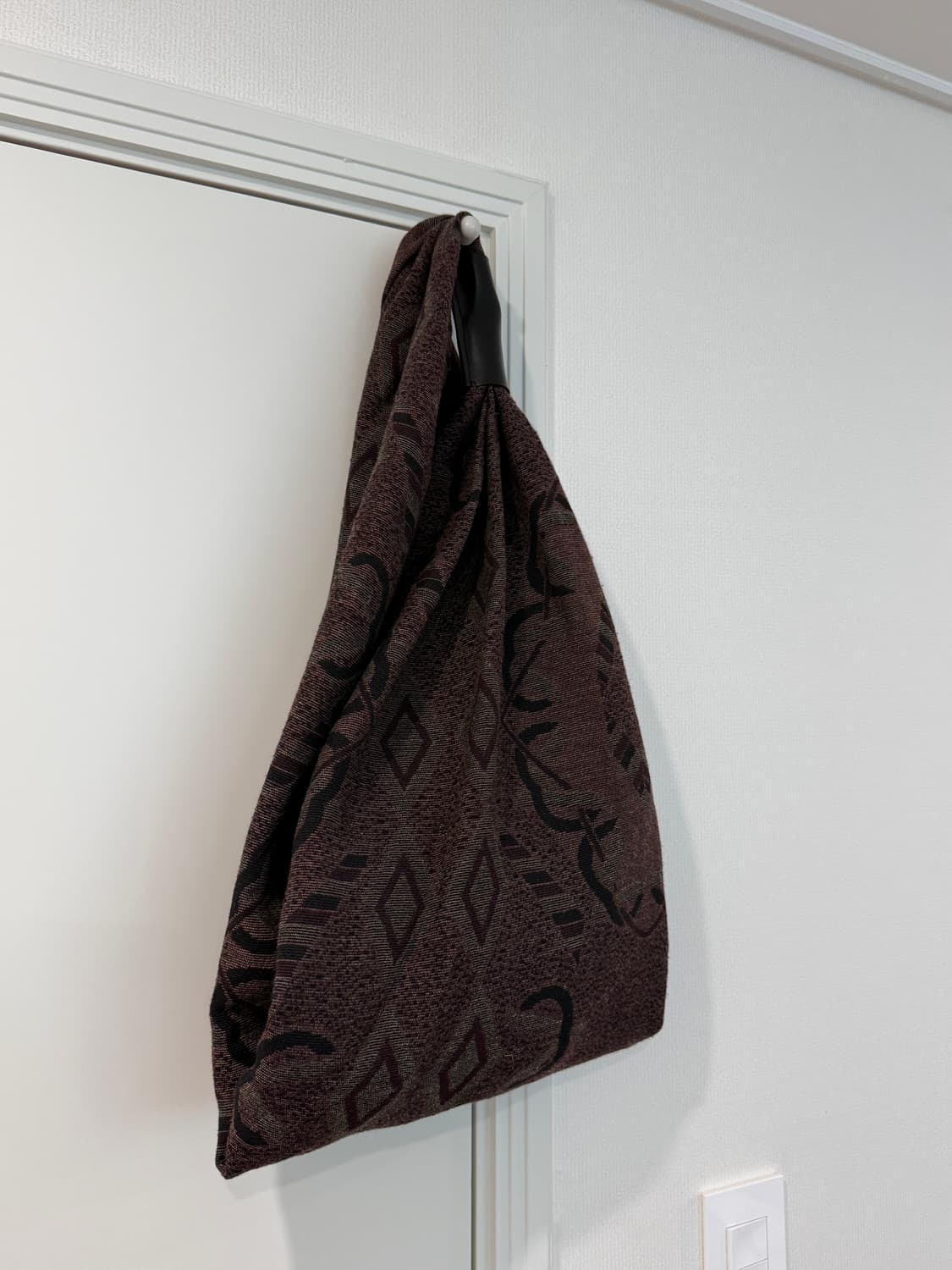 혜인서 트위스티드 숄더백 상품이미지4