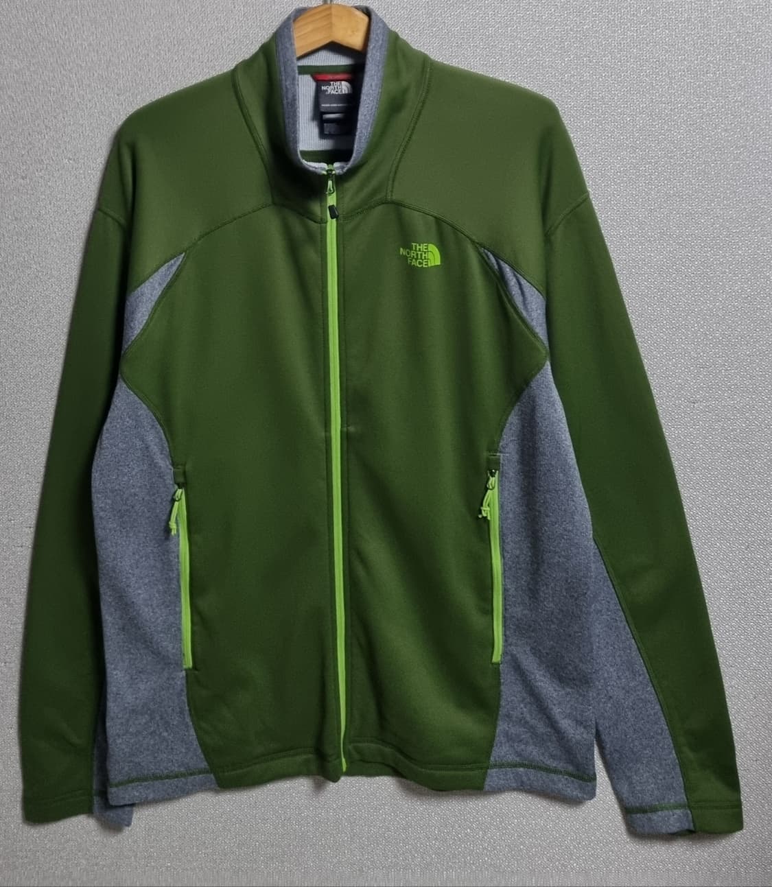 오버핏 M ) 노스페이스 카키+그레이 약기모 트레이닝 져지 트랙탑 상품이미지1