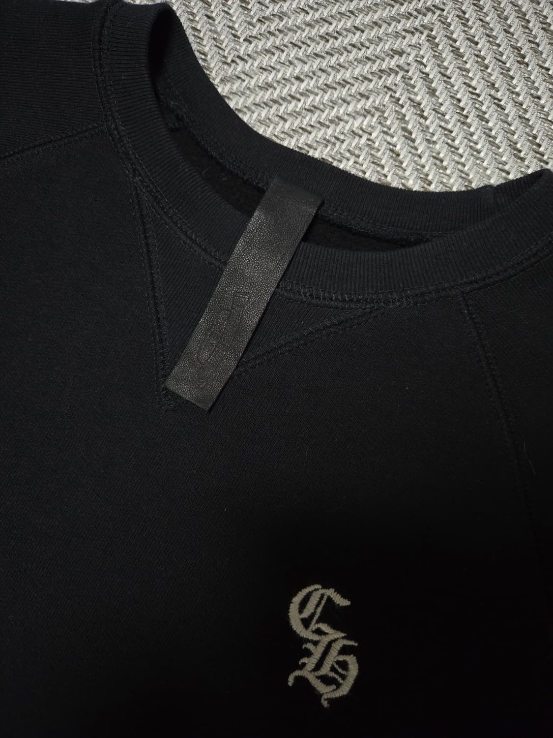 크롬하츠 맨투맨 자수 블랙(헤비웨이트) 상품이미지3