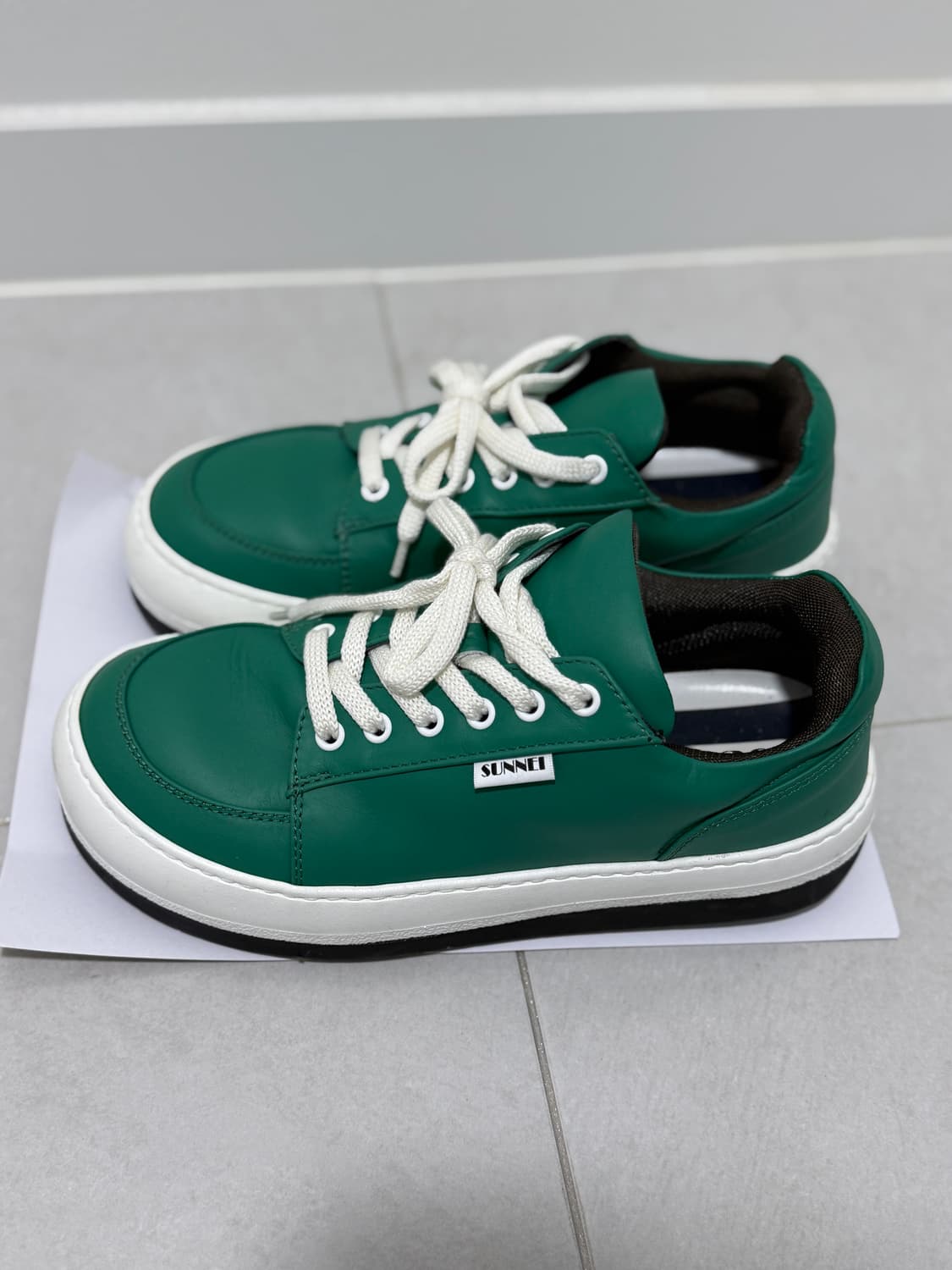 써네이 39사이즈 그린 팝니다 상품이미지2