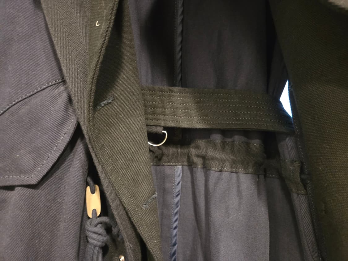 사카이 아방가르드 트렌치코트 상품이미지3