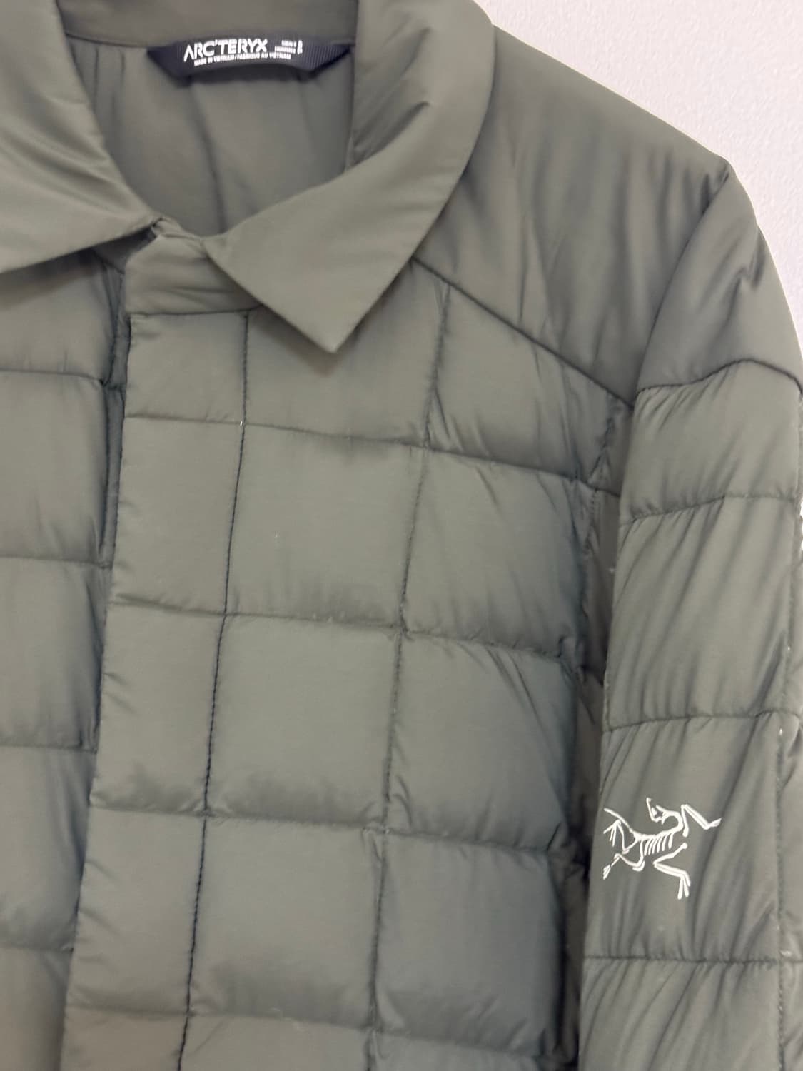 아크테릭스 퀄팅 다운 자켓 상품이미지3