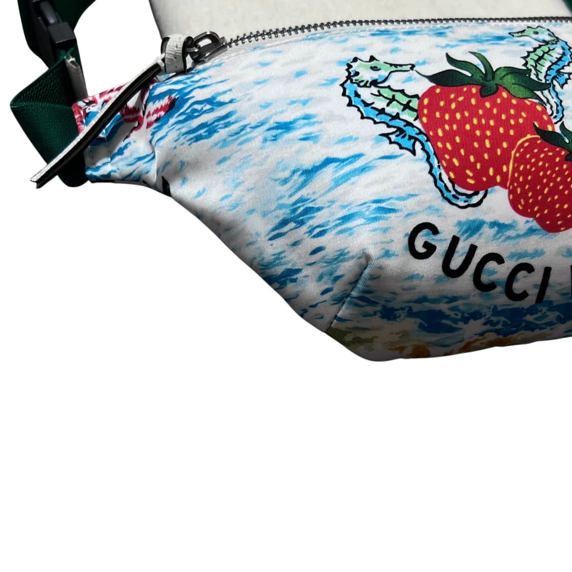 구찌 딸기 나일론 벨트백 힙색 Merveilleux Strawberry 상품이미지4