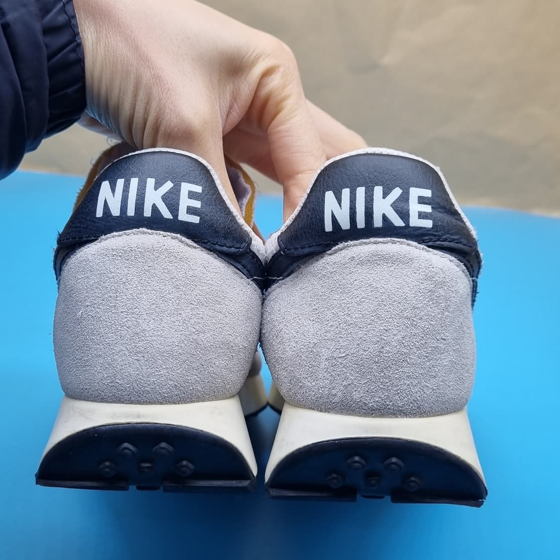 나이키 테일윈드79 흰검 여성운동화230  상품이미지4