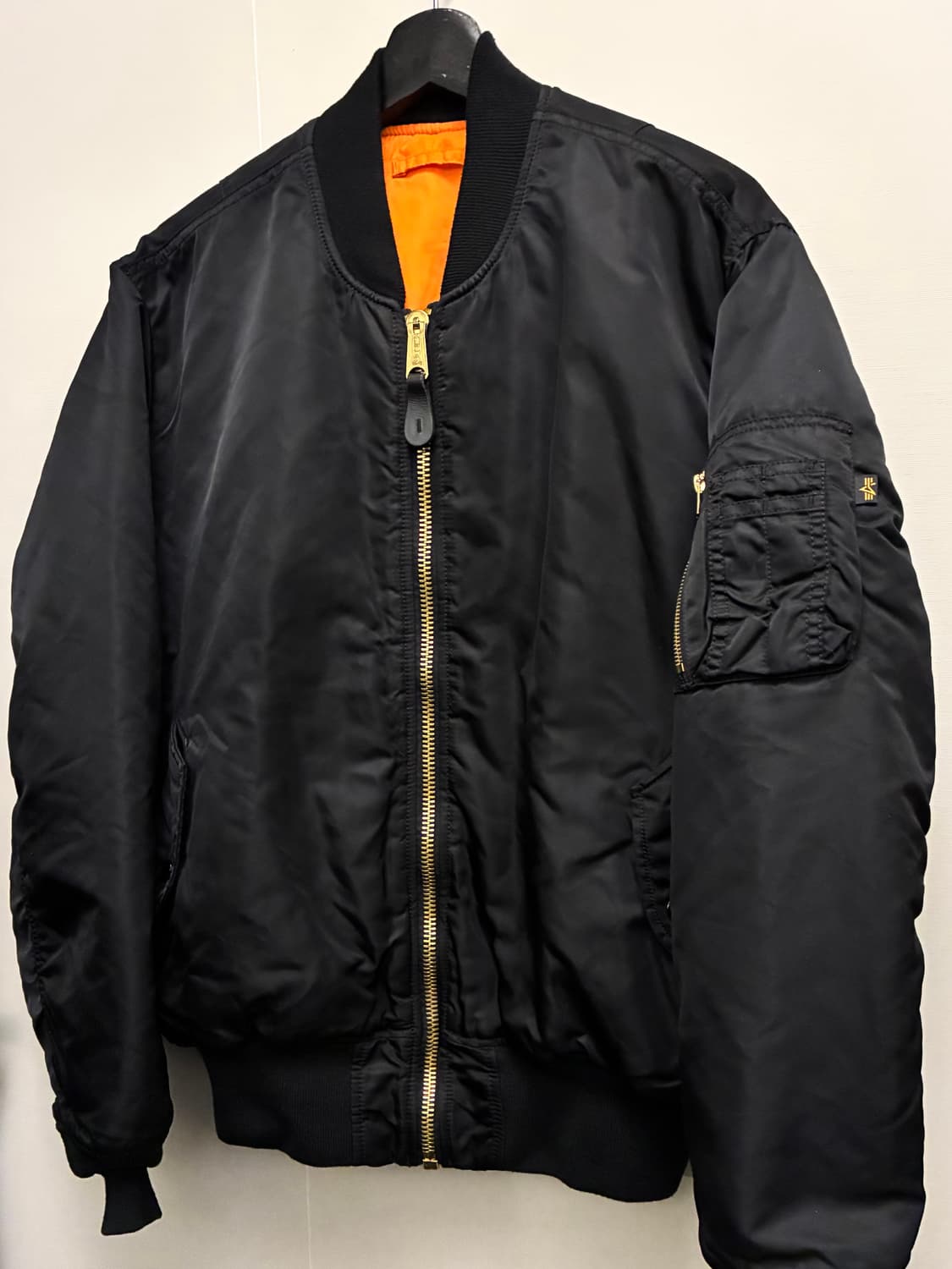 (L/105)알파인더스트리 ma-1 블랙 레귤러 플라이트 항공점퍼 마원 상품이미지3