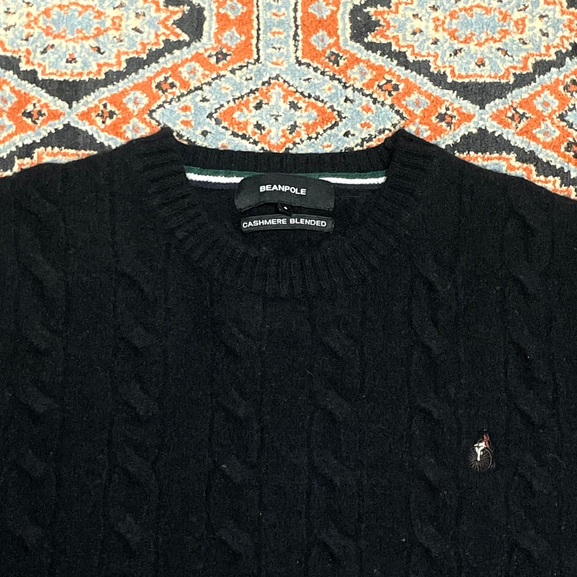 빈폴 캐시미어 혼방 블랙 케이블 꽈배기 니트 여성S  상품이미지3