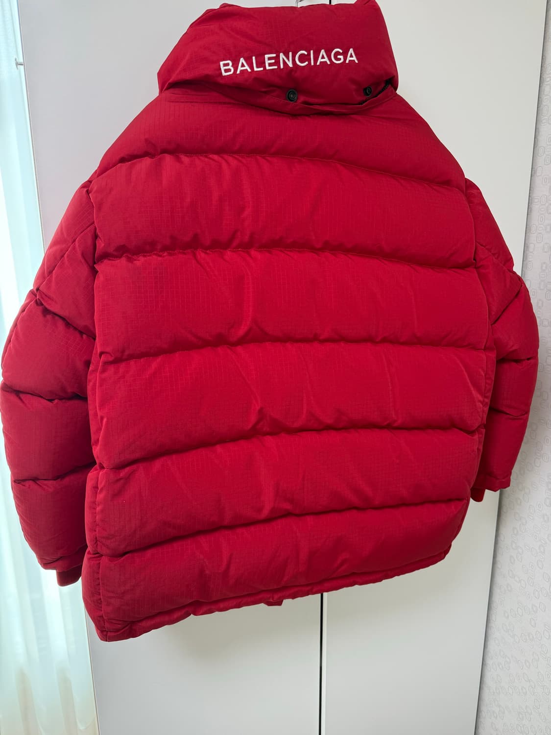 발렌시아가 패딩 상품이미지3