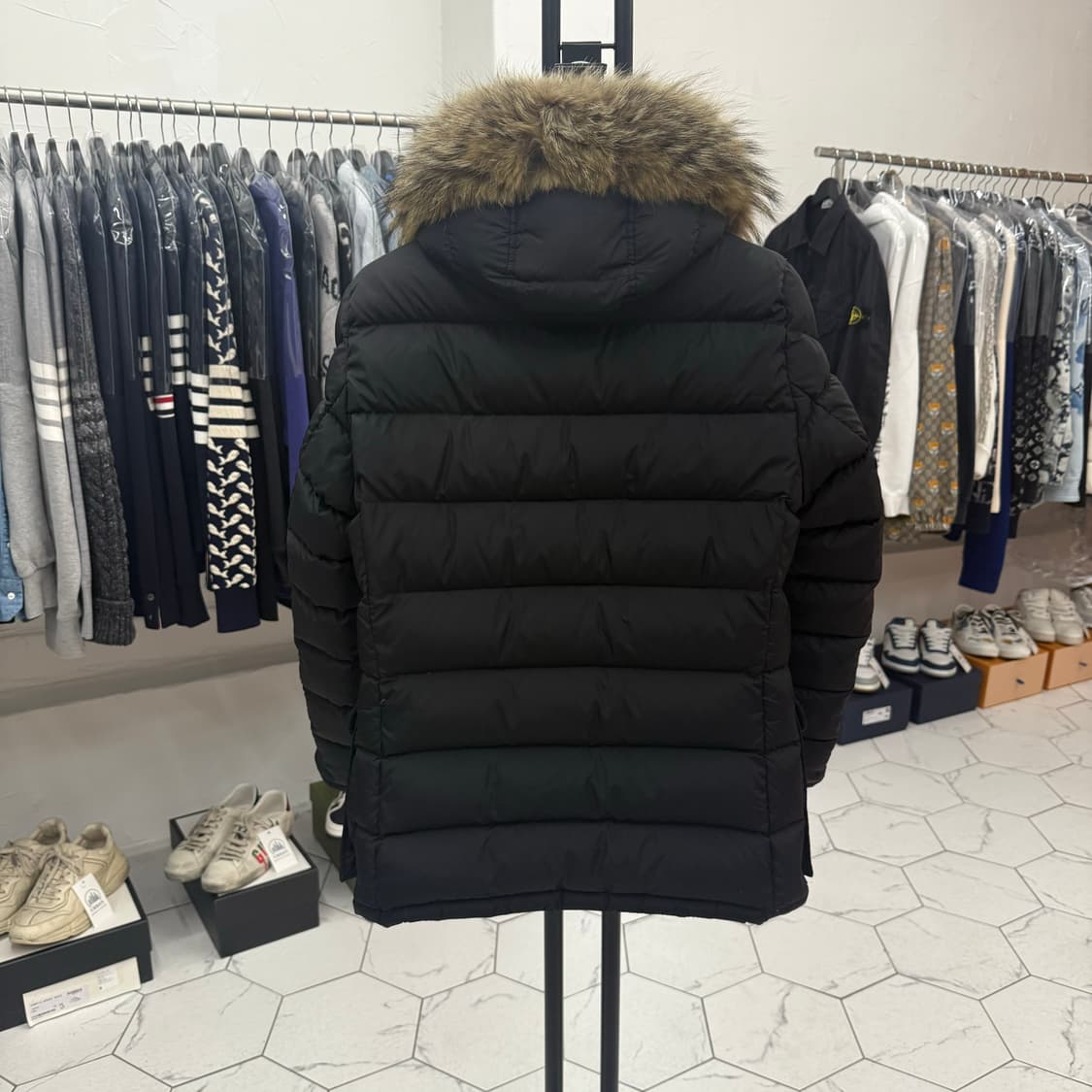 [백화점판/1] 몽클레어 클루니 패딩 블랙 상품이미지2