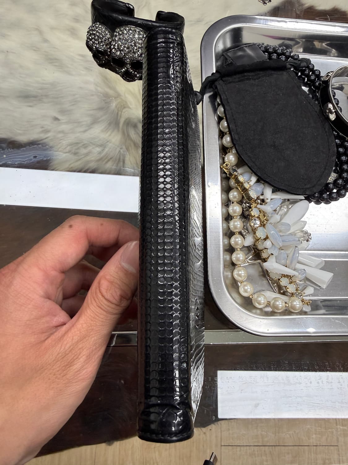 까르띠에 “Happy Birthday” 페이턴트 레더 장지갑 상품이미지3