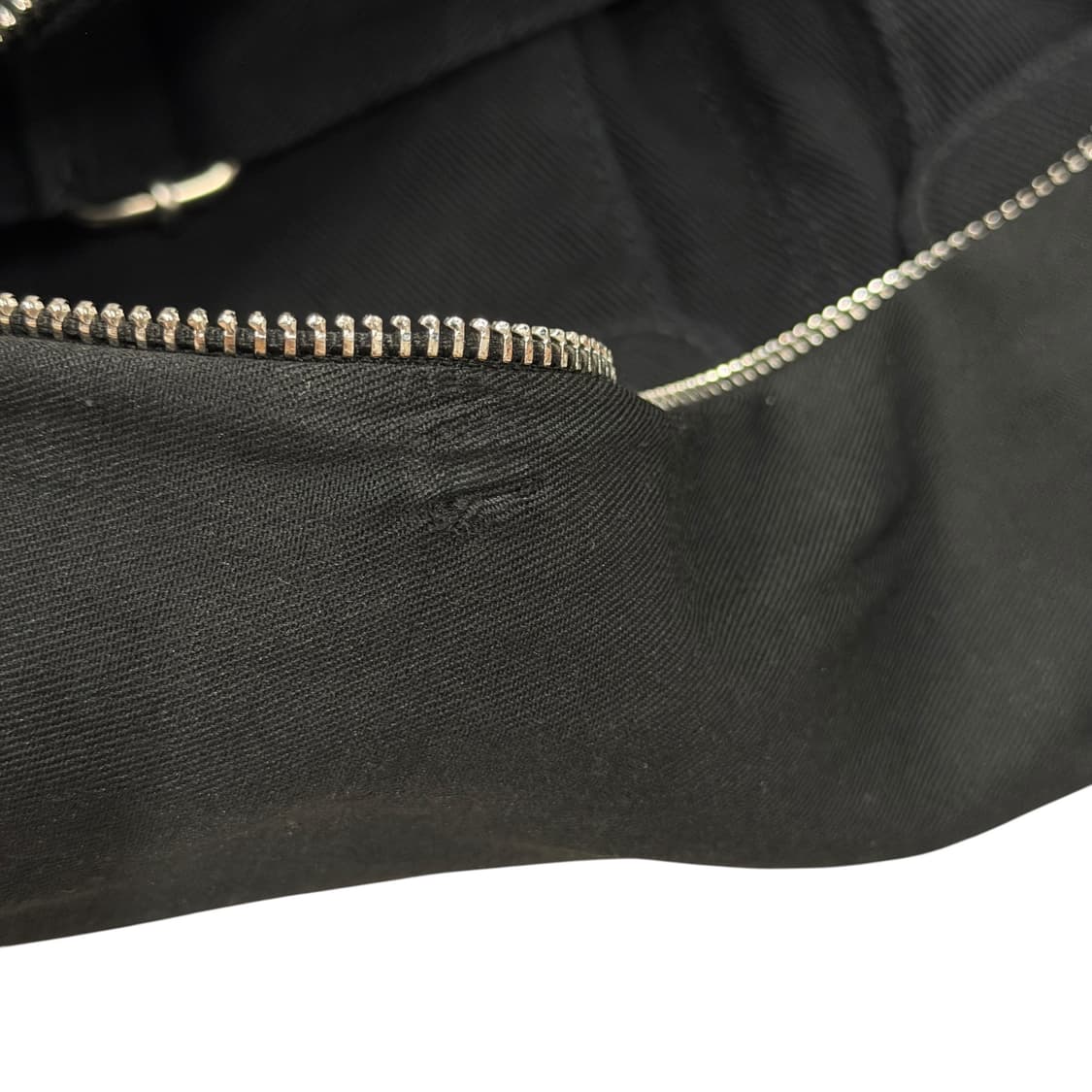 아메스 월드와이드 포켓 더플백 크로스백 가방 블랙 상품이미지8