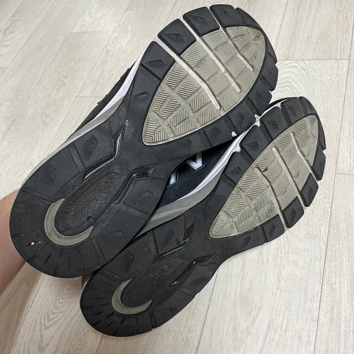 [280]뉴발란스 990 v5 네이비 상품이미지5