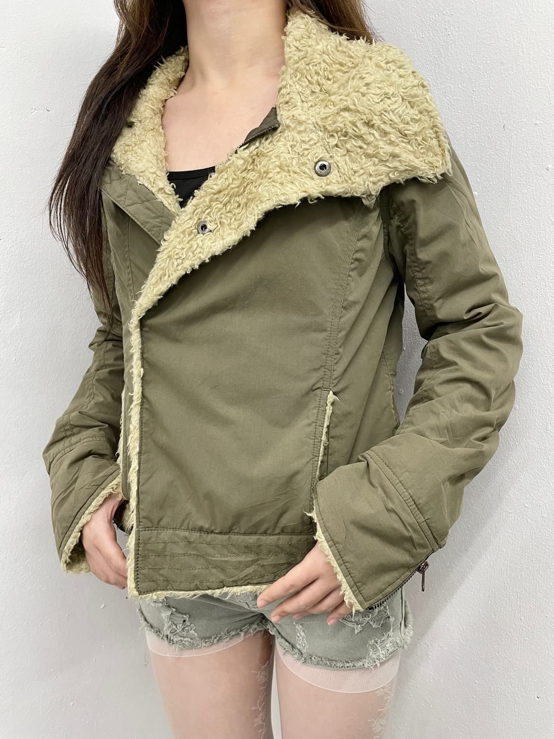 카키 퍼 크롭 야상 자켓 상품이미지4