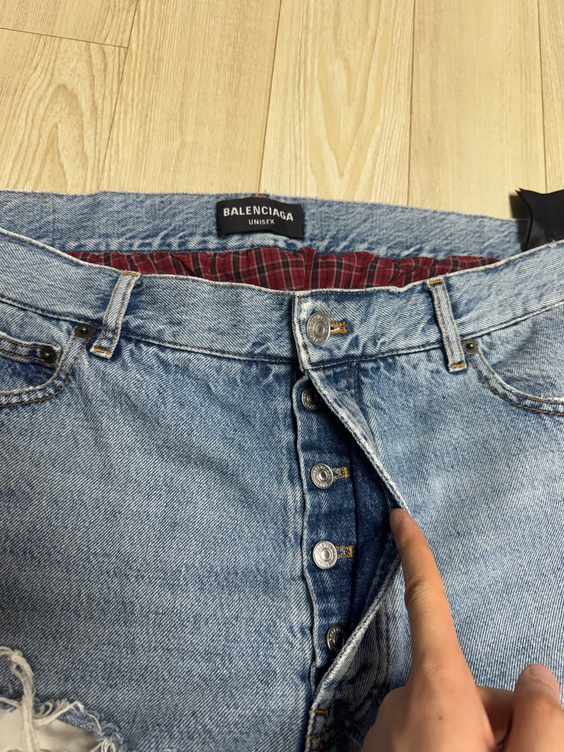 발렌시아가 디스트레스드 페이크 박서 데님 진 상품이미지5