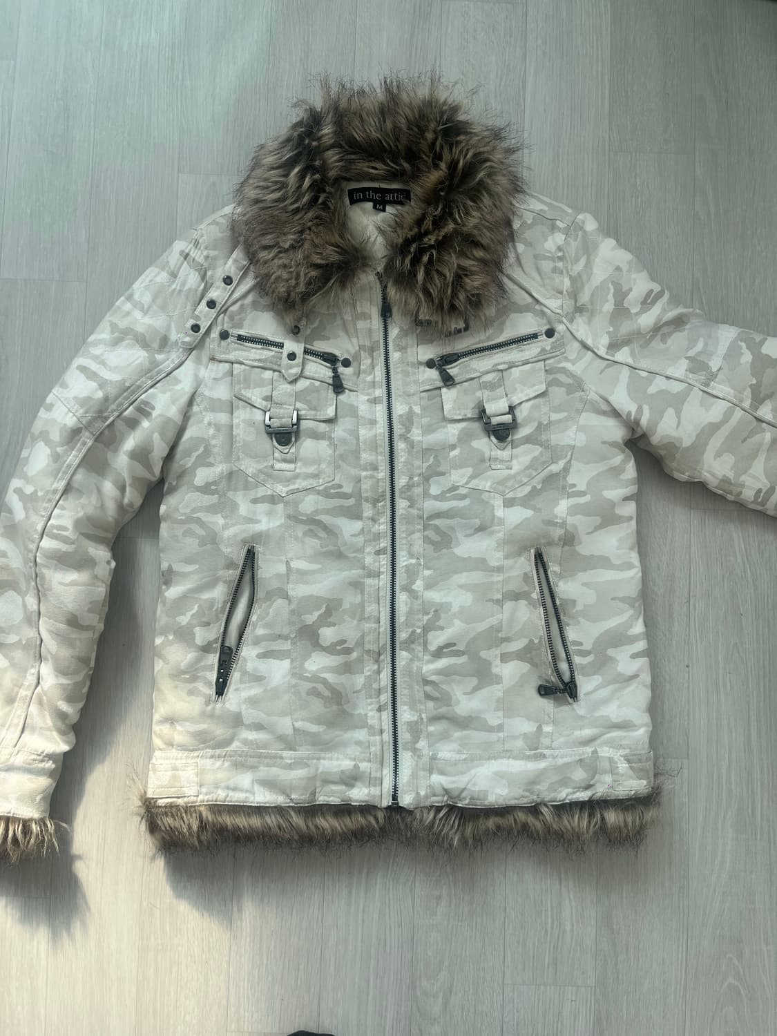 In The Attic fur collar jacket 상품이미지1