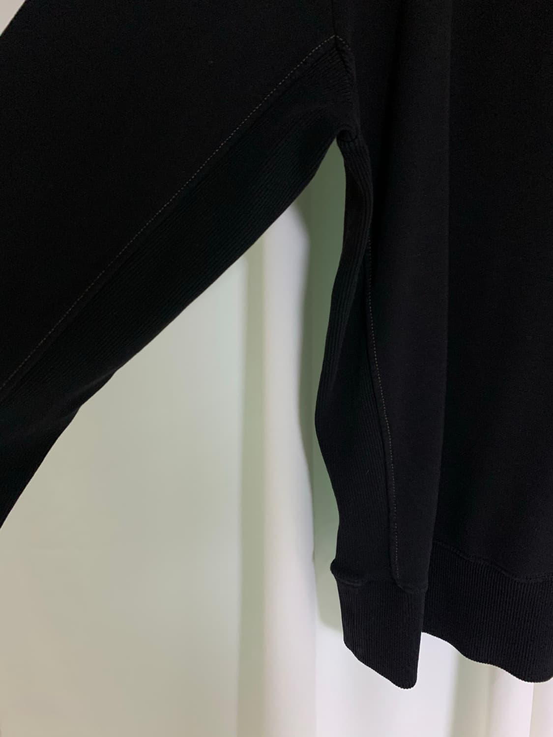 아크네스튜디오 맨투맨 상품이미지7