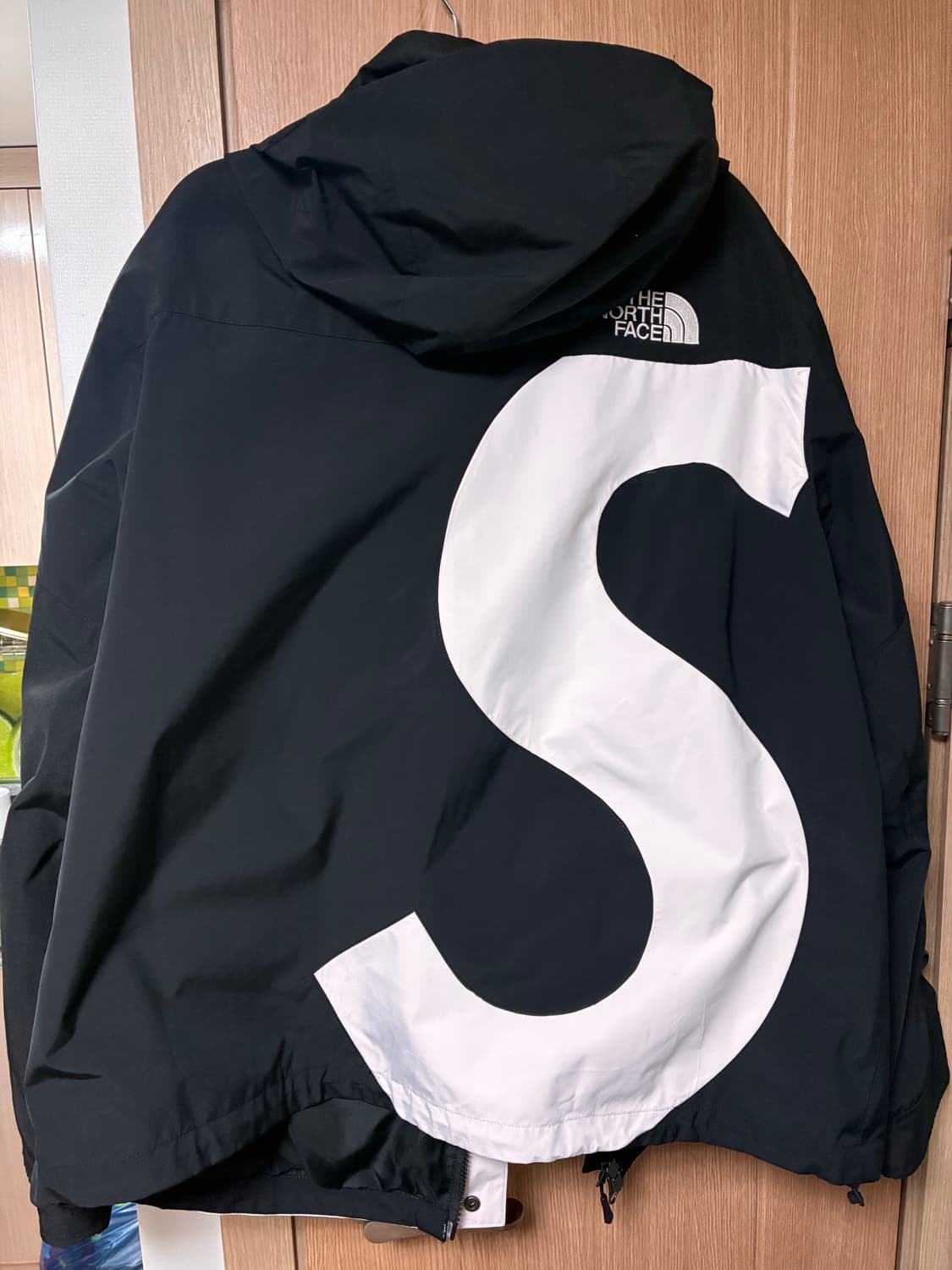 슈프림x노스페이스 s로고마운틴자켓 -20FW 상품이미지2