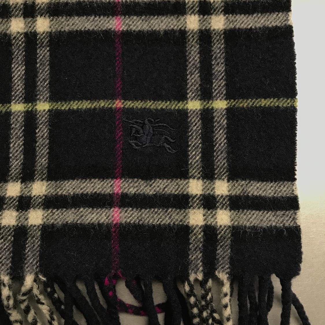 버버리 정품 램스울 머플러 네이비 상품이미지4