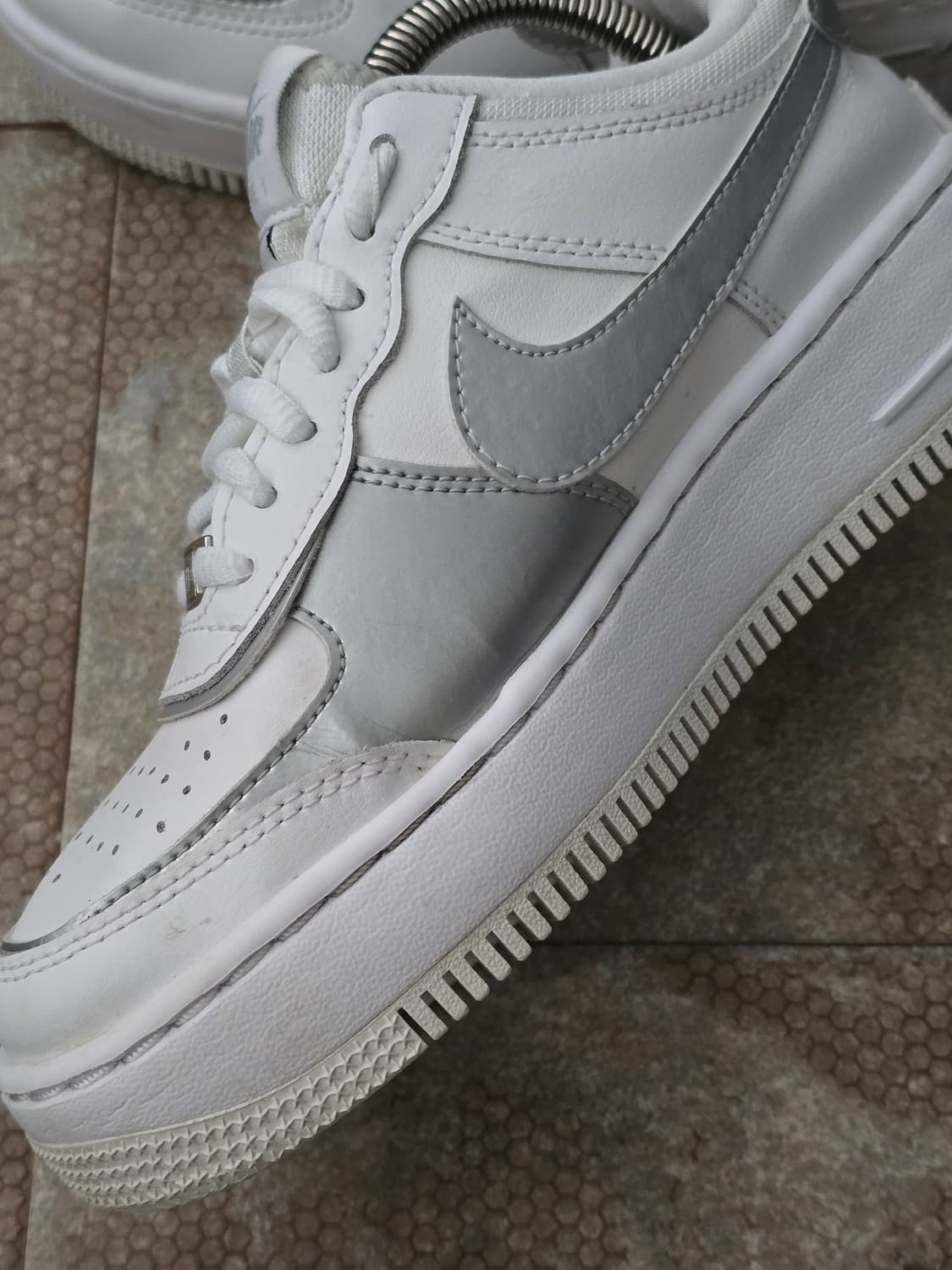 (225)나이키 에어포스 1 쉐도우 화이트 실버 상품이미지7