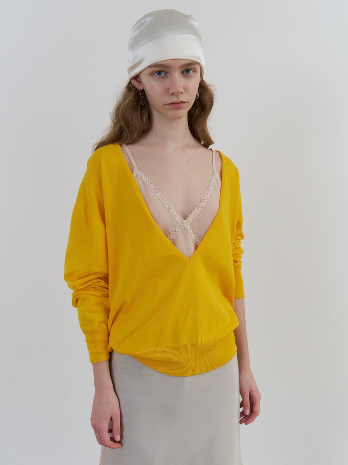 (새상품) 리본빛 kind v neck knit YELLOW 브이넥 니트 상품이미지1