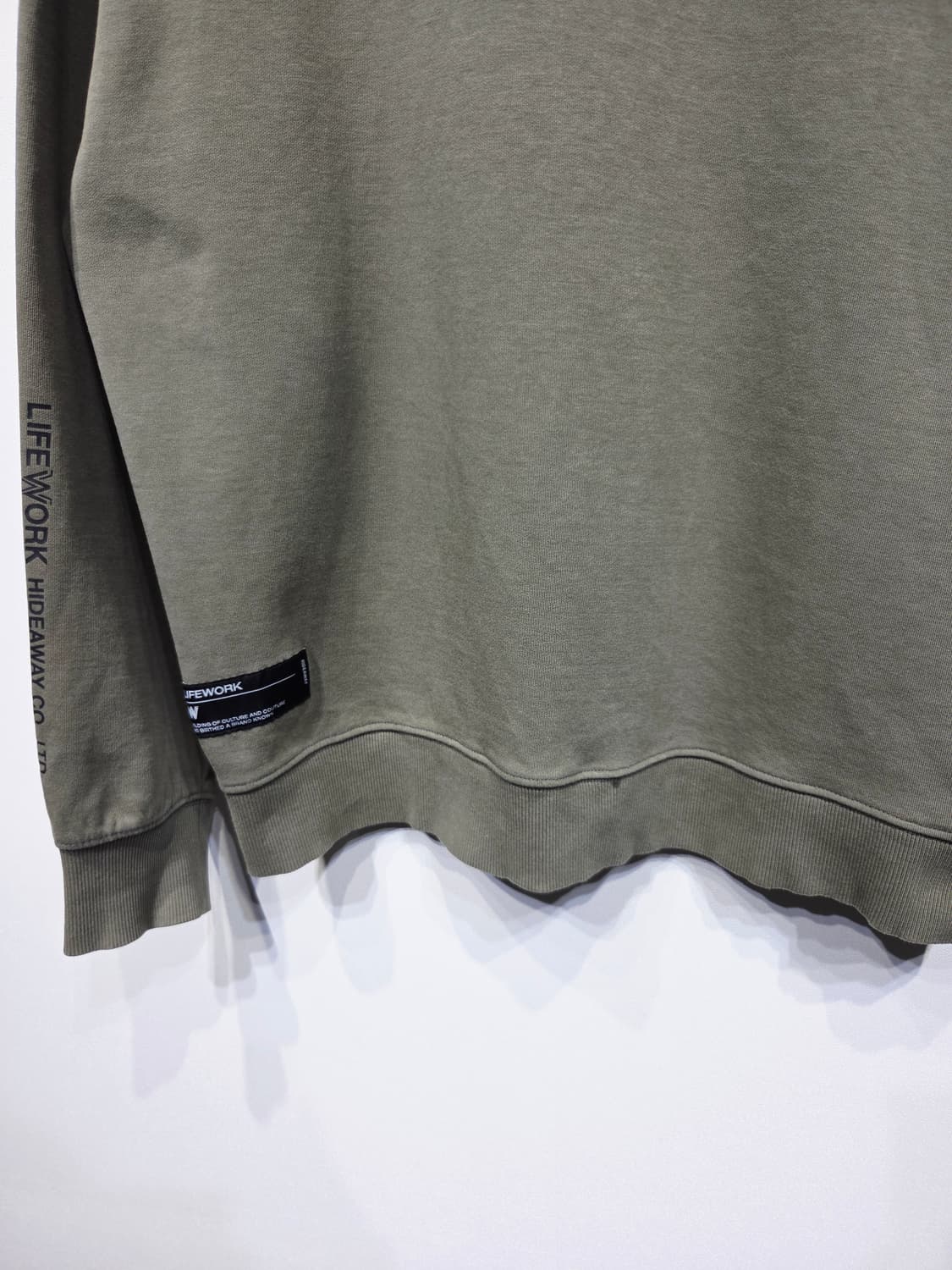 라이프워크 카키 라독 레더 와펜 맨투맨_S 상품이미지4